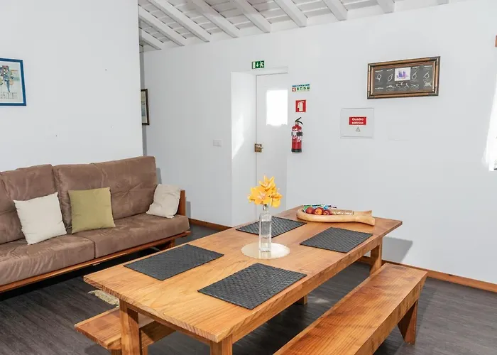 בית נופש Casa Medronho São Mateus